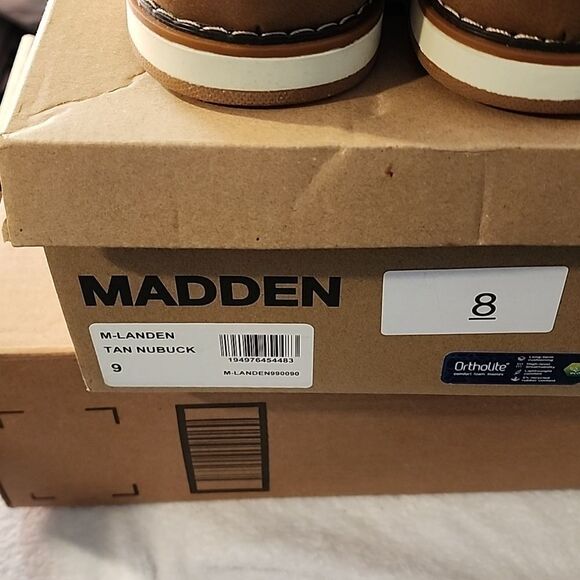 Men's Madden M Landen shoe  size 9 NWOT in box - Picture 6 of 8